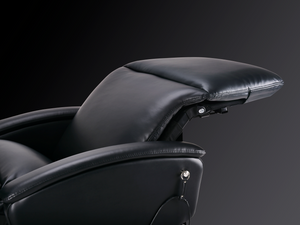 Svago Lite SV200 Zero Gravity Refurbished Recliner's Close-up View